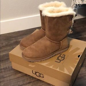 Ugg Bailey bow